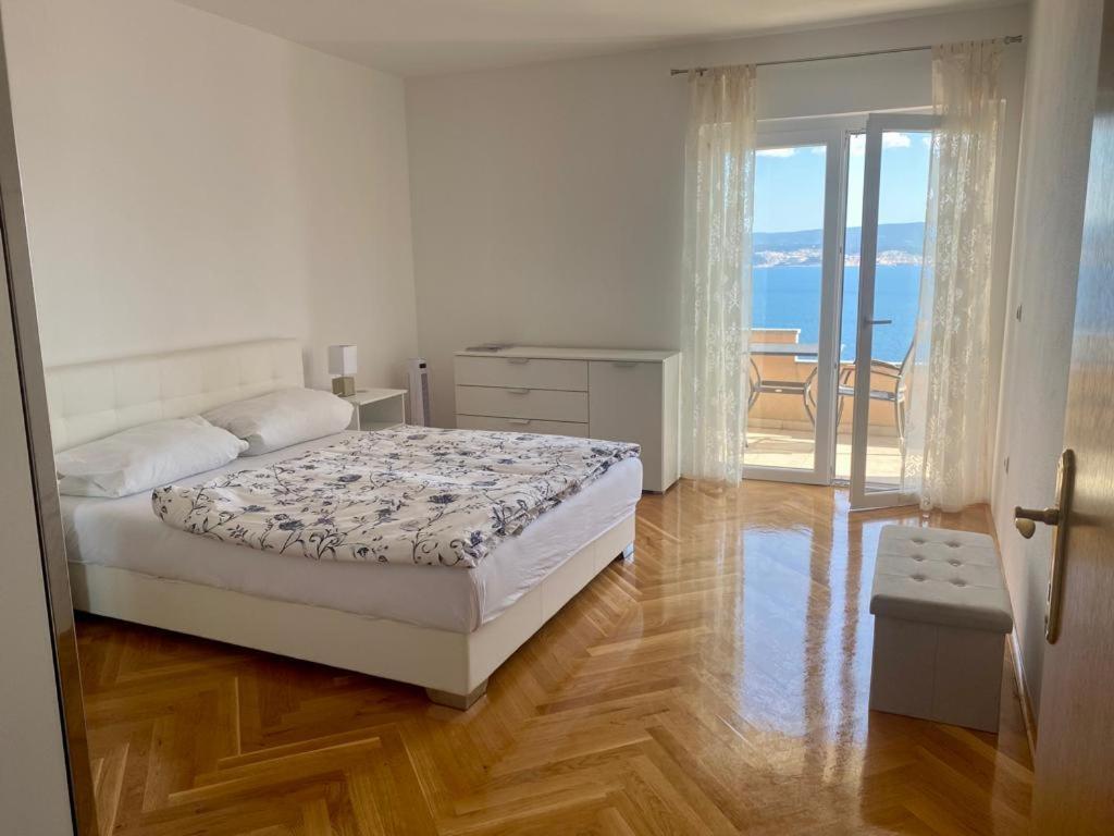 Panorama Apartment Jakov Омиш Экстерьер фото